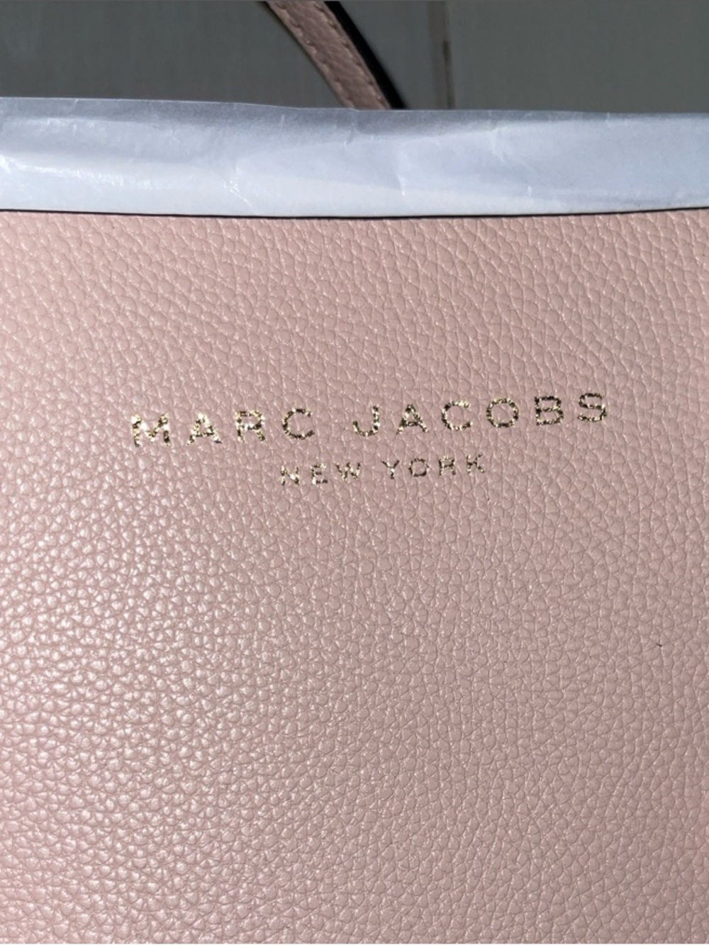 $450 Marc Jacobs Pale Pink Leather Tote with Gold Accent Peach Whip NWT M0015684 - Picture 4 of 10